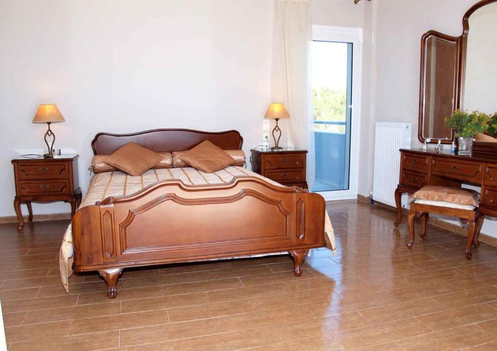 Blue Diamond Villa Szhiniász Kültér fotó